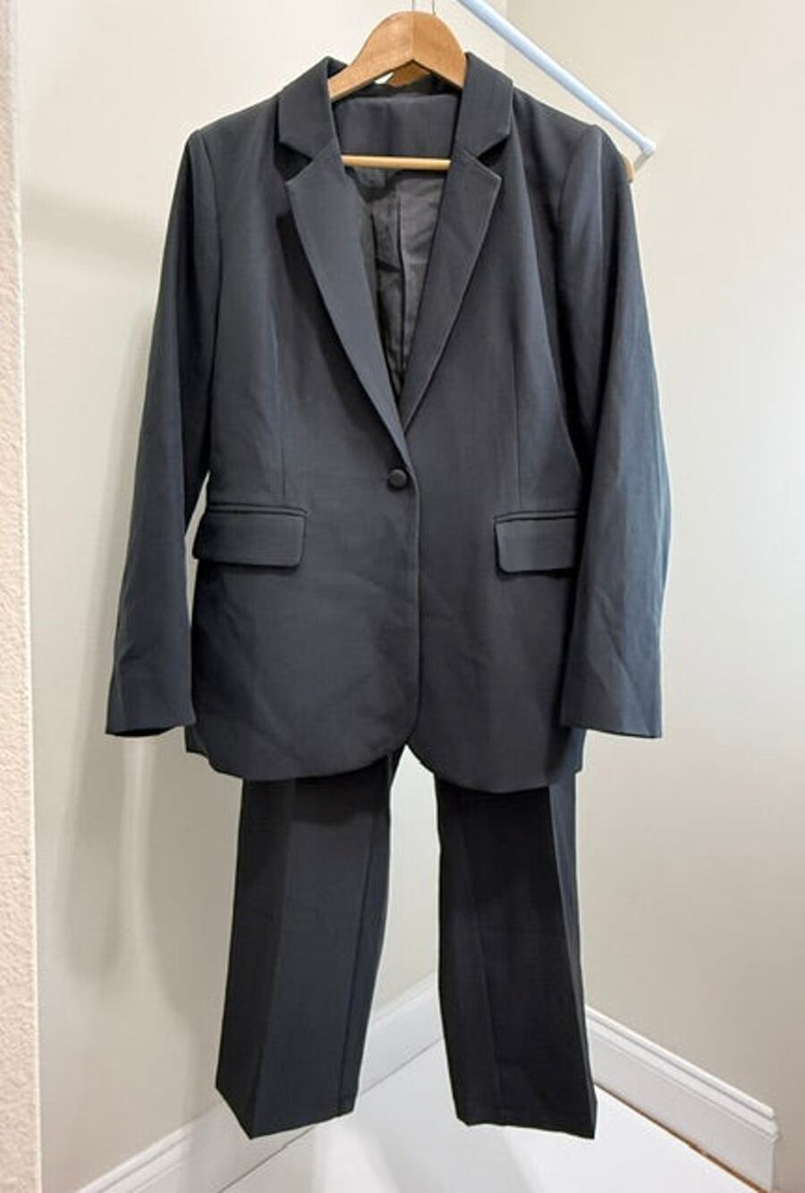 Classic Charcoal Gray One Button Pants Suit SzL